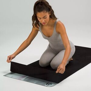 lululemon athletica Black Yoga Mat Towel with Gray Mat Accent